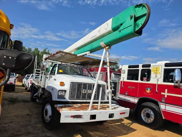 Image of GMC Topkick equipment image 3