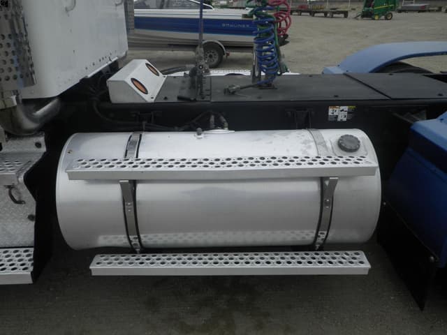 Image of Kenworth W900 equipment image 4