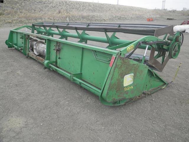 Image of John Deere 924 equipment image 3