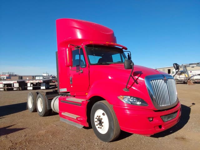 Image of International ProStar Plus 122 equipment image 1