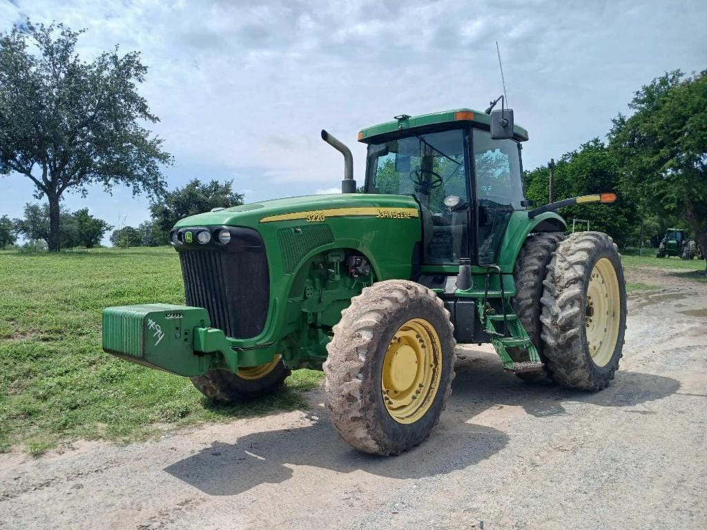 Main image John Deere 8220