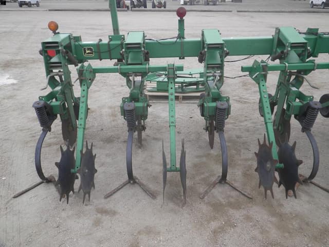 Image of John Deere 856 equipment image 4