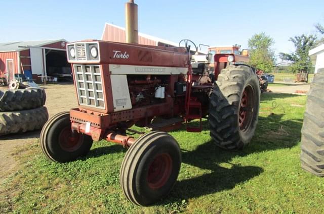 Image of International Harvester 1066 equipment image 3