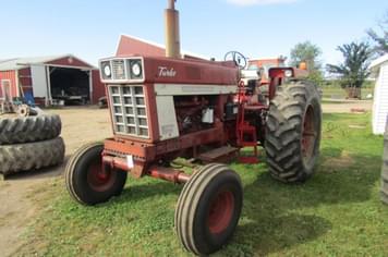 Main image International Harvester 1066