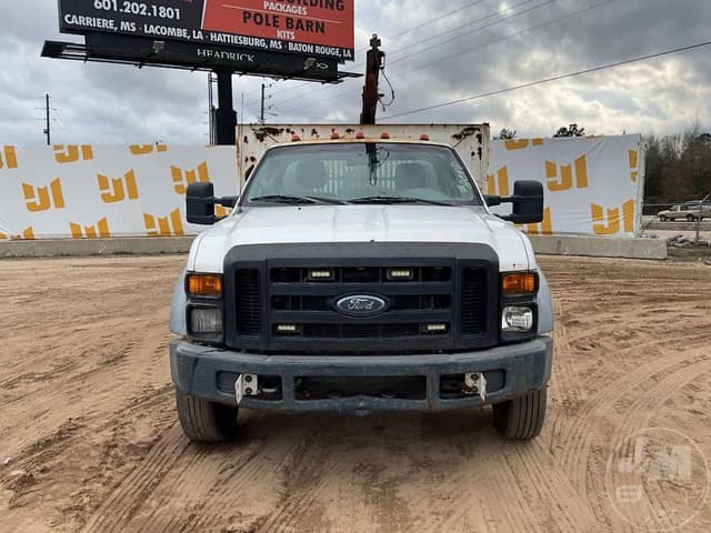 Image of Ford F-450 equipment image 1