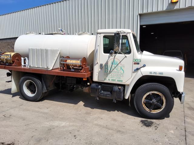 Image of International S1700 equipment image 3