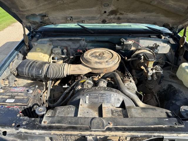 Image of Chevrolet 1500 equipment image 4