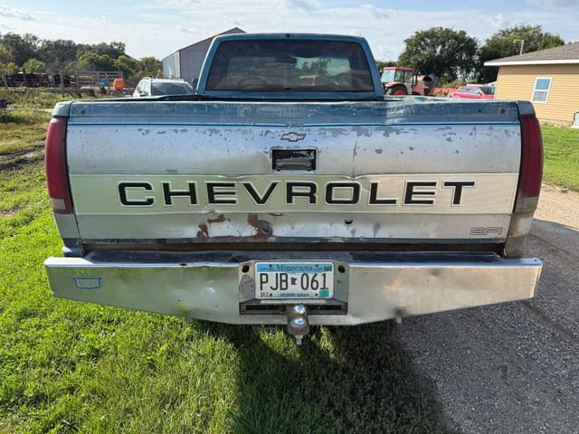 Image of Chevrolet 1500 equipment image 3