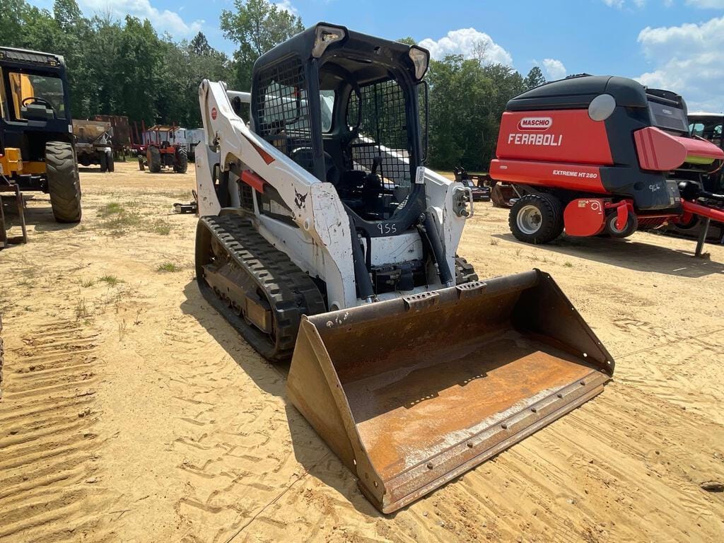 Main image Bobcat T590