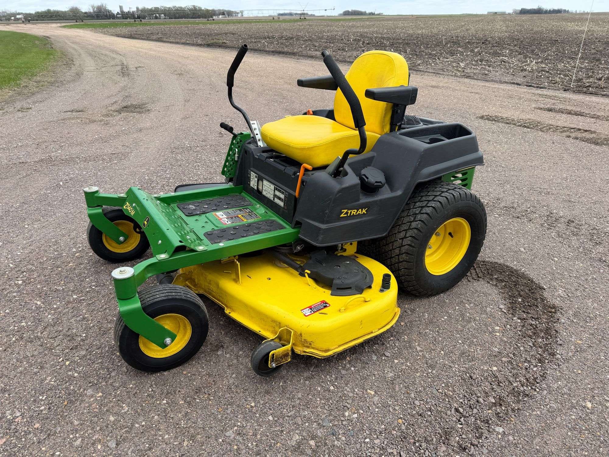 2019 John Deere Z540M Equipment Image0
