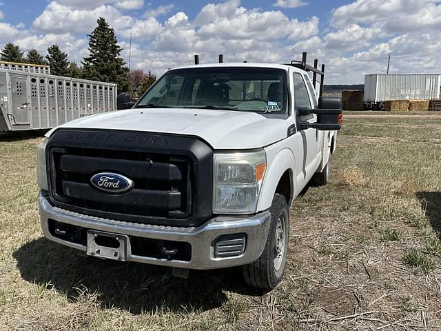 Image of Ford F-250 equipment image 3