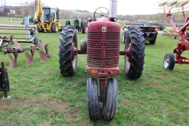 Image of Farmall Super M equipment image 2