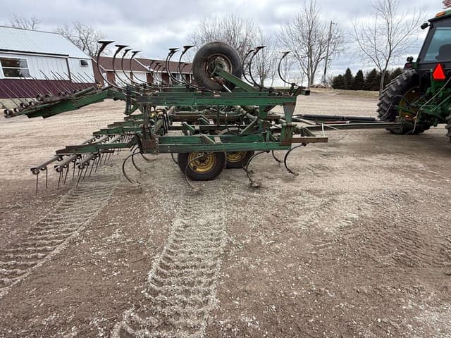 Image of John Deere 1010 equipment image 1