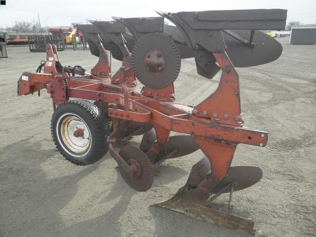 Image of White 6342 equipment image 3