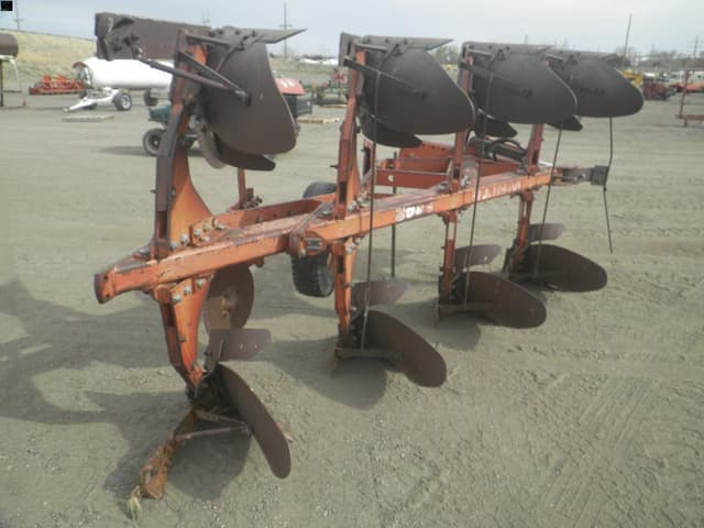 Image of White 6342 equipment image 2