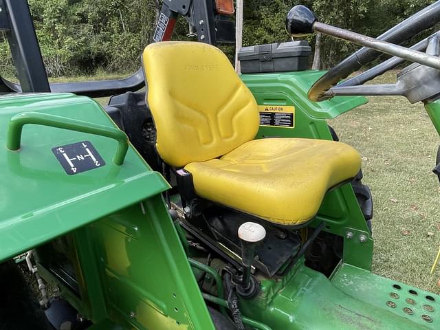 Image of John Deere 5045D equipment image 3