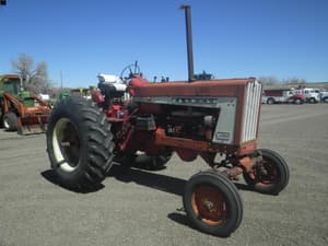 1963 Farmall 806 Image