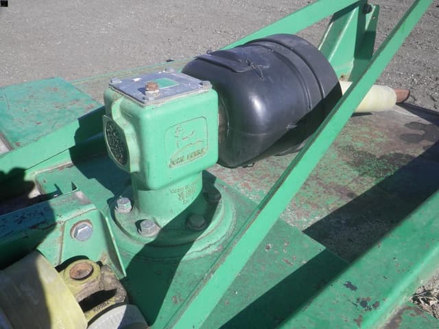 Image of John Deere 717 equipment image 4