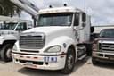 2005 Freightliner Columbia Image
