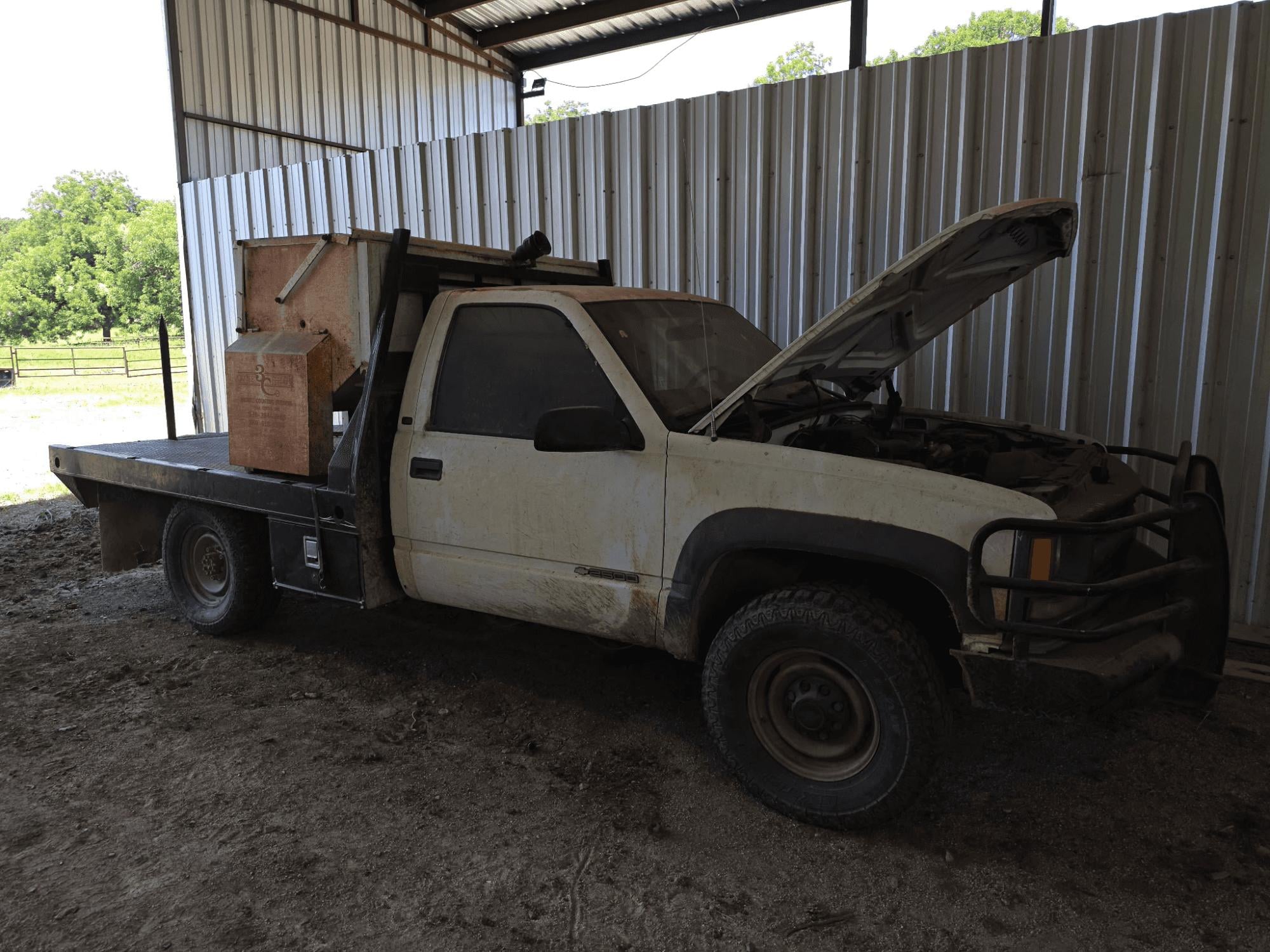 1997 Chevrolet 2500 Equipment Image0