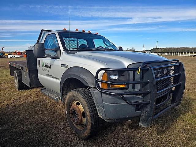 Image of Ford F-550 equipment image 1