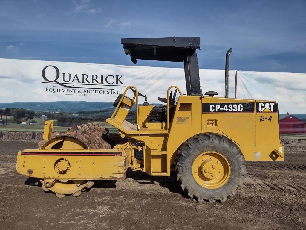 1996 Caterpillar CP433C Equipment Image0
