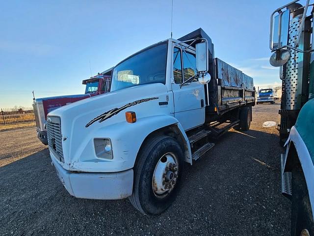 Image of Freightliner FL70 equipment image 1