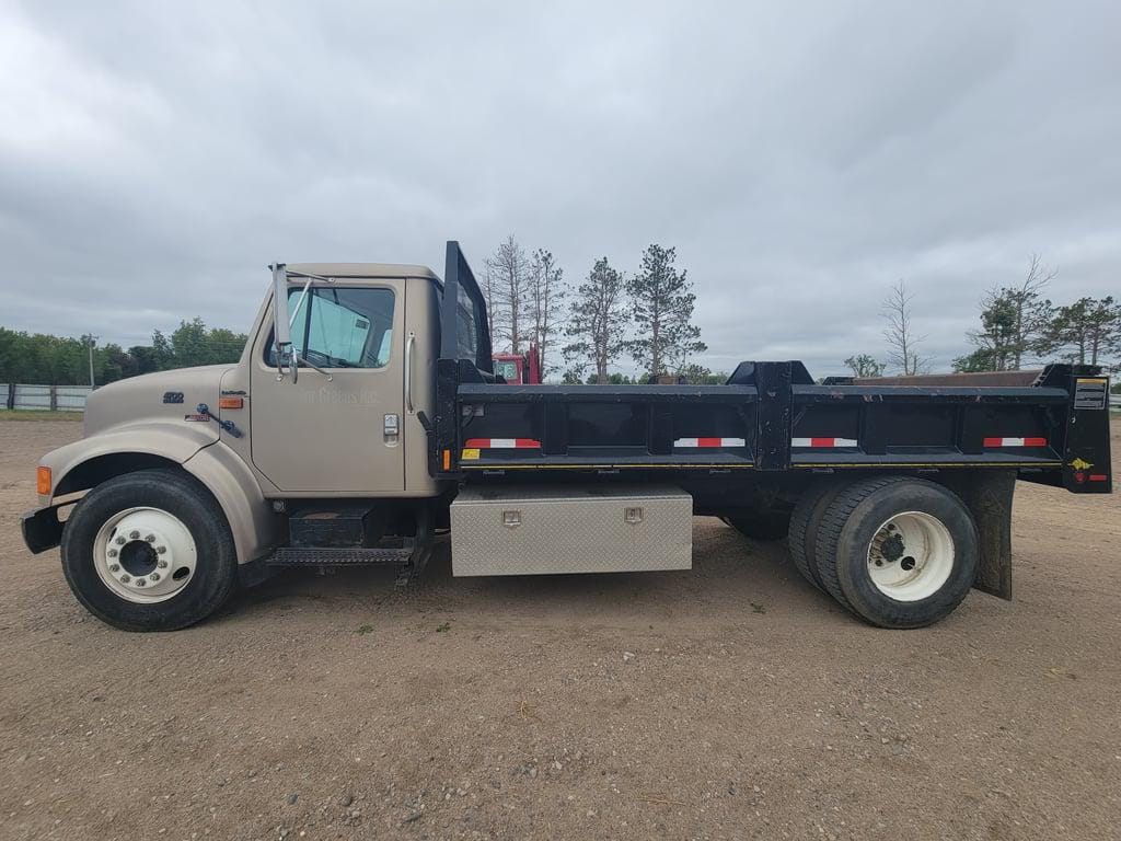 Main image International 4700