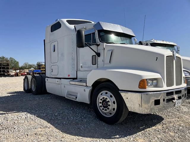 Image of Kenworth T600 equipment image 1