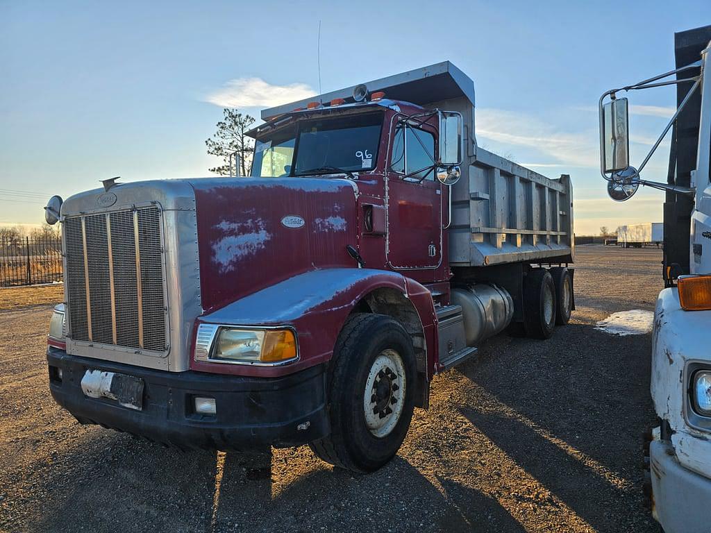 Image of Peterbilt 377 Primary image