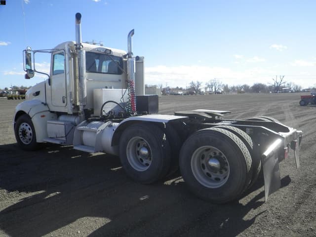Image of Peterbilt 386 equipment image 4