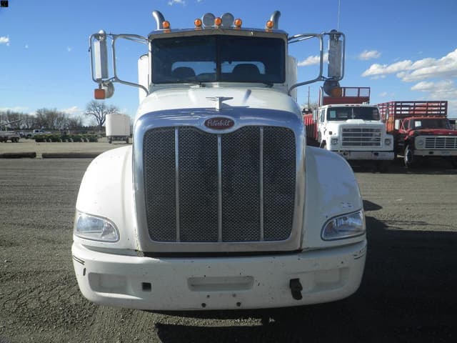 Image of Peterbilt 386 equipment image 1