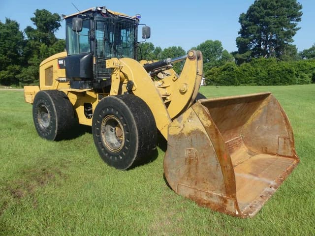Image of Caterpillar 938K equipment image 1