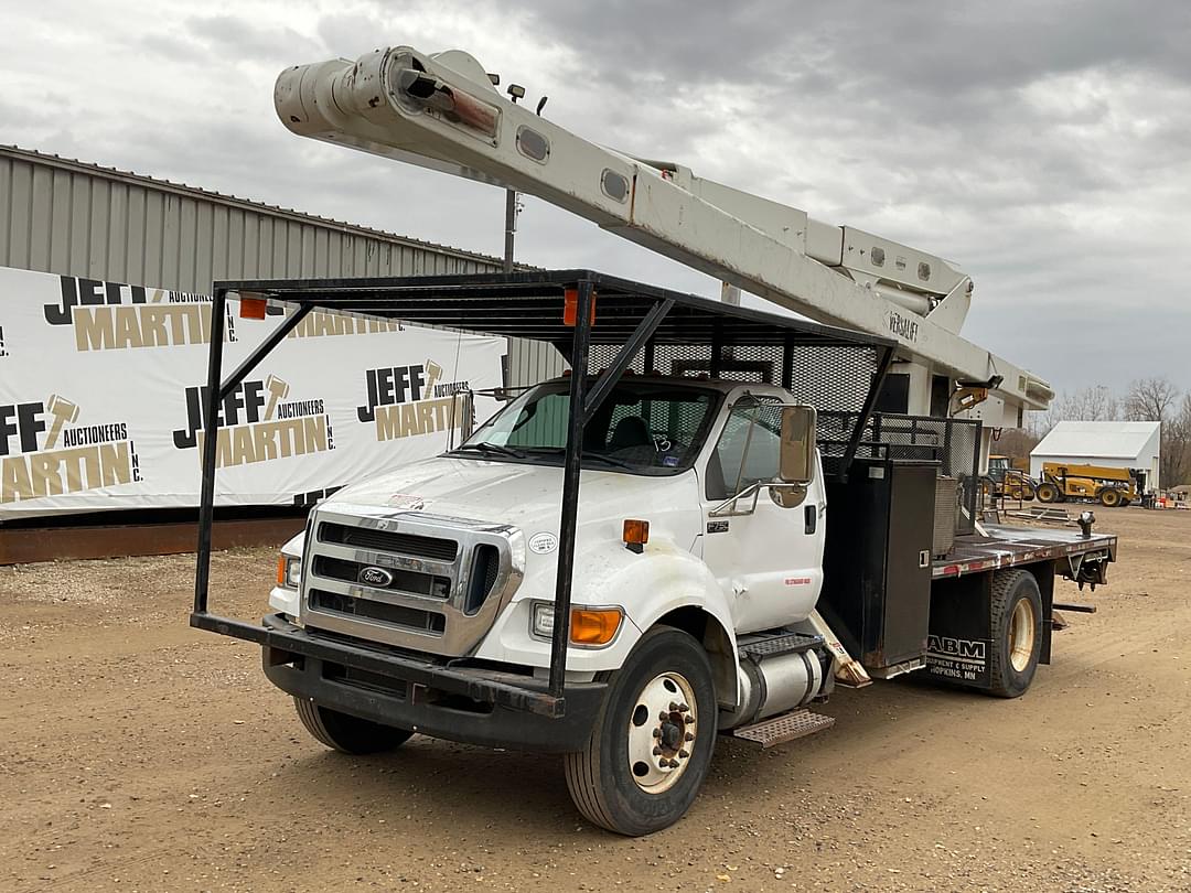 Image of Ford F-750 Primary image