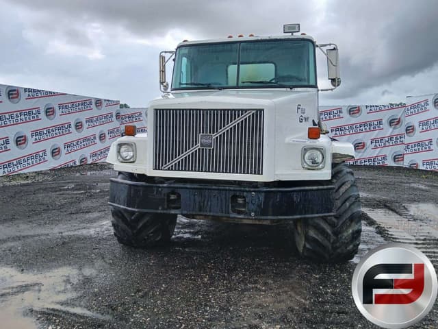 Image of Volvo WG equipment image 1