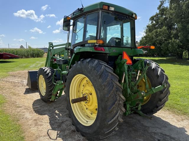Image of John Deere 7810 equipment image 3