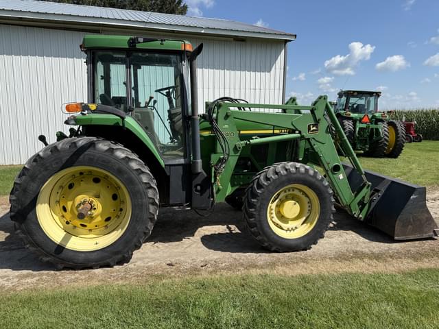 Image of John Deere 7810 equipment image 1