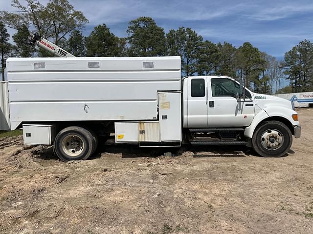 Image of Ford F-650 equipment image 3