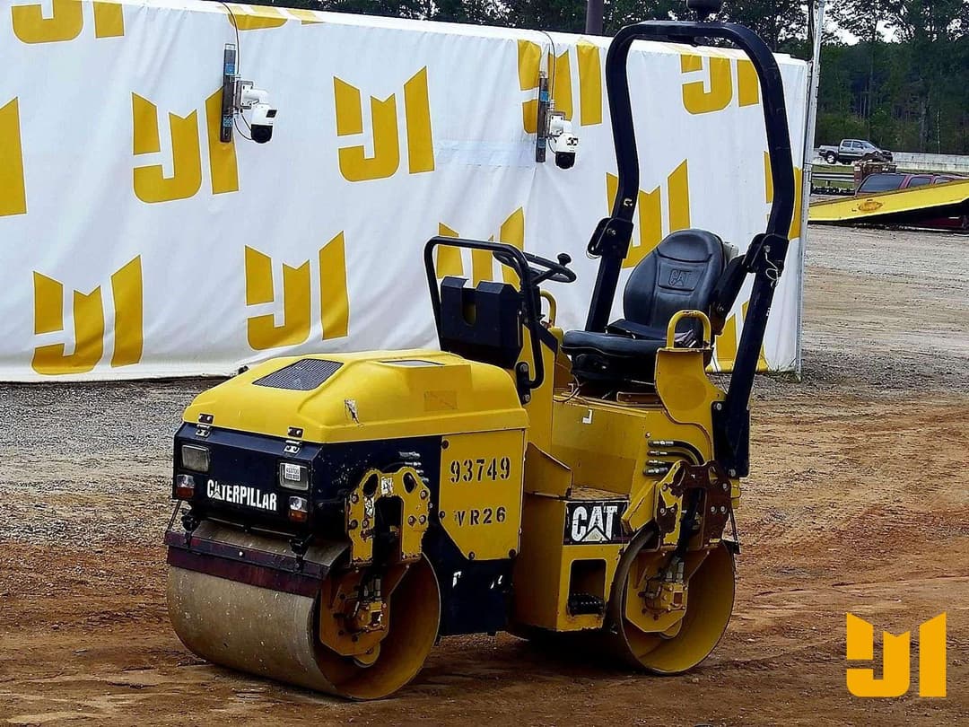 Image of Caterpillar CB-114 Primary image