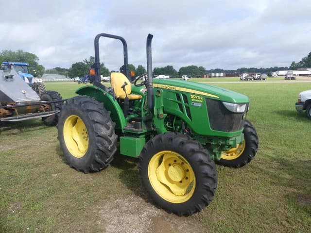 Image of John Deere 5075E equipment image 1