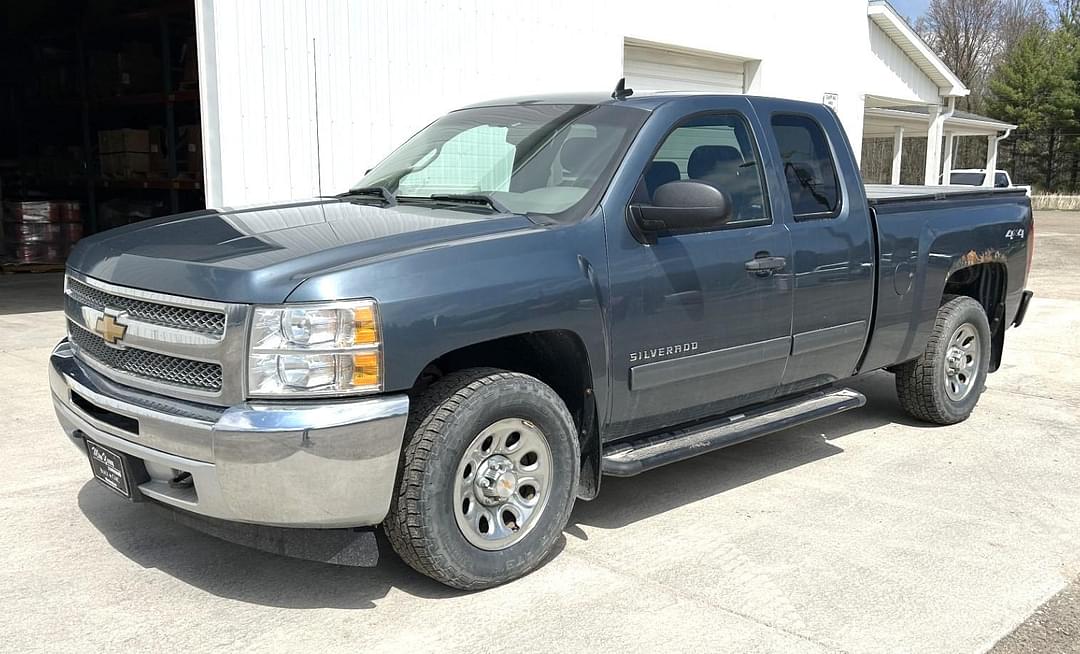 Image of Chevrolet Silverado Primary image