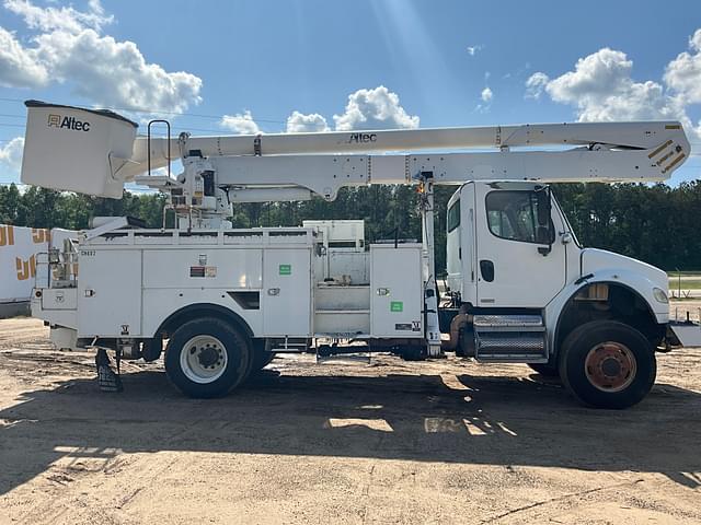 Image of Freightliner M2 equipment image 3