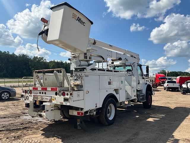 Image of Freightliner M2 equipment image 4