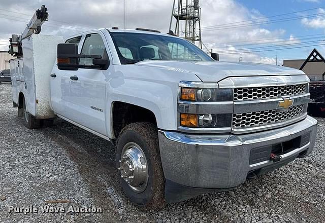 Image of Chevrolet 3500HD equipment image 2