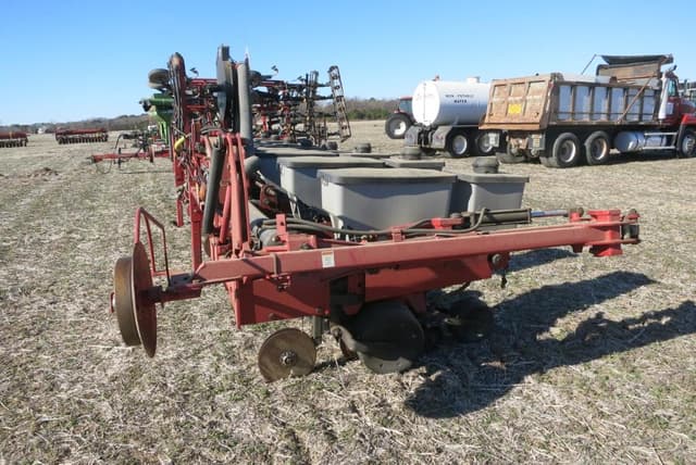 Image of Case IH 1230 equipment image 2