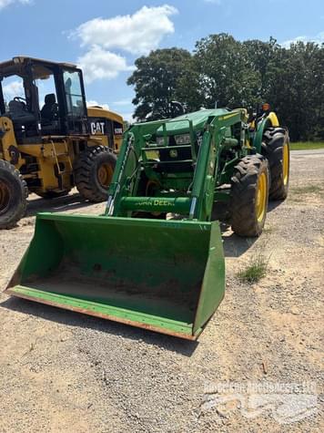 Main image John Deere 5090E
