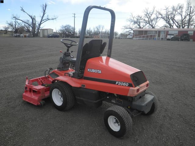 Image of Kubota F3060 equipment image 3