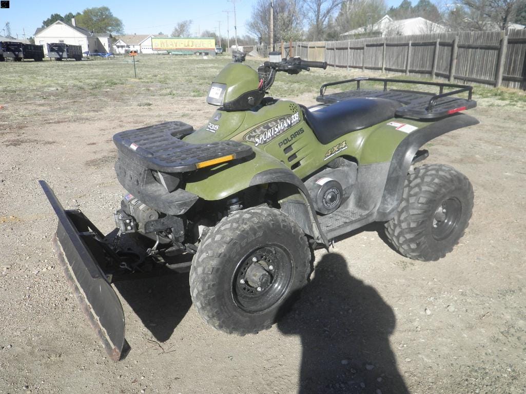 2000 Polaris Sportsman 335 Equipment Image0