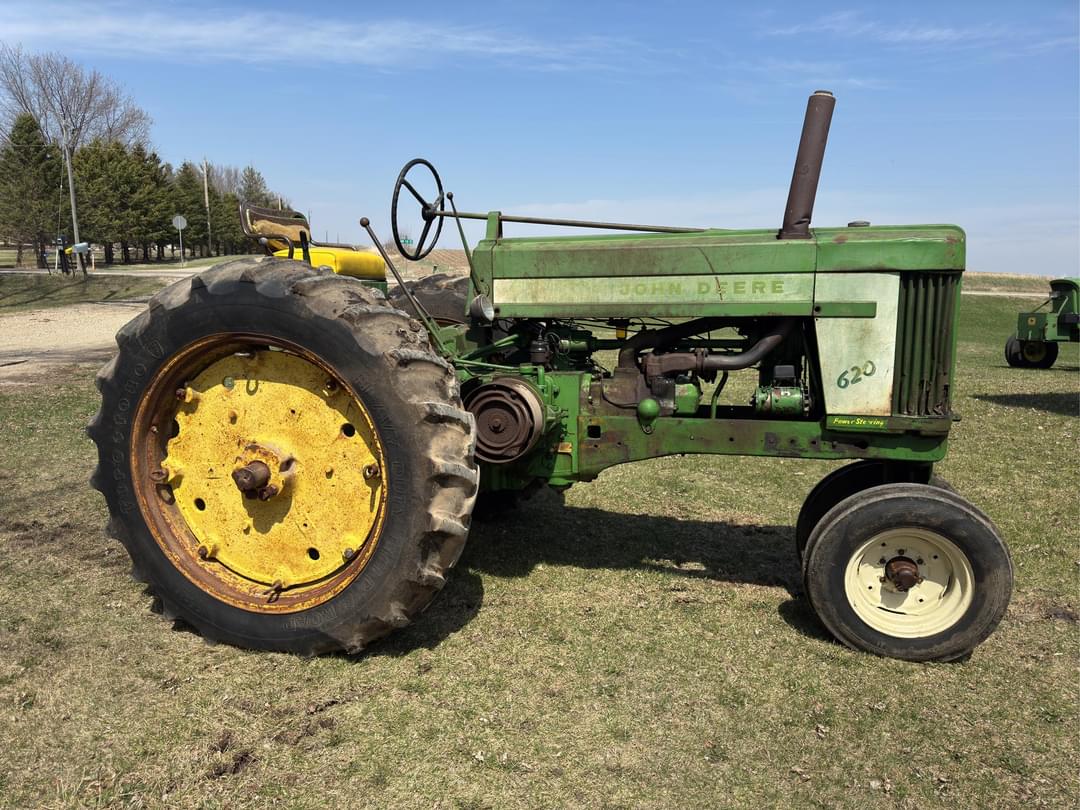 Image of John Deere 620 Primary image
