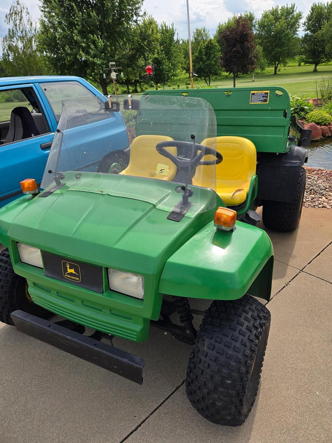 Image of John Deere Gator 4X2 Primary image